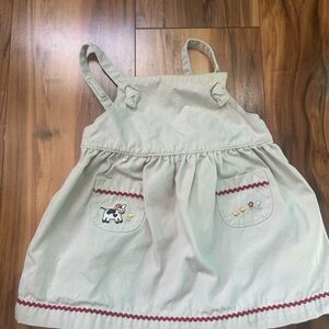 Vintage Adorable Cream Dress with Embroidered Pockets